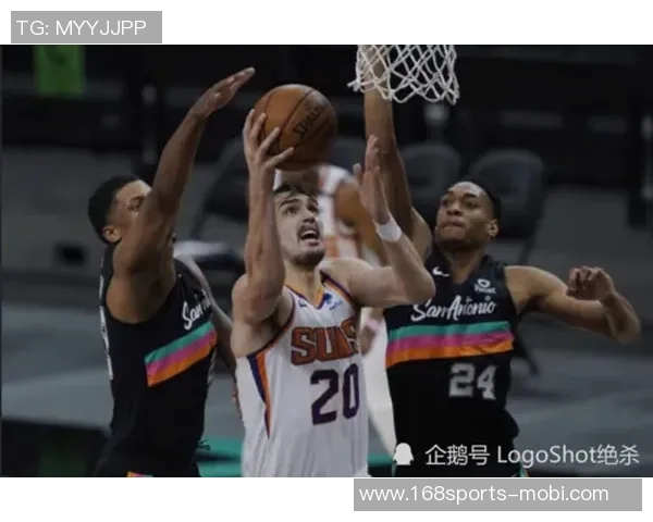 蒙蒂对布克表现赞赏期待外界关注他的成长与贡献